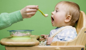 پاورپوینت درباره تغذيه کودک از 6 تا 24 ماهگی