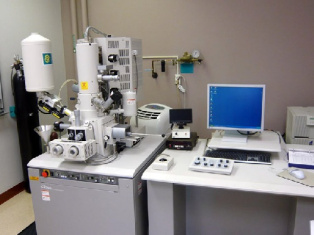 پاورپوینت کامل و جامع با عنوان میکروسکوپ الکترونی روبشی (SEM) در 35 اسلاید