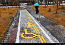 نادیده گرفتن حقوق معلولین،ناتوانان و سالخوردگان در طراحی و اجرای مبلمان شهری