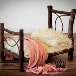 بک دراپ نوزاد تخت خواب چوبی و پارچه صورتی -کد 1330