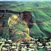 پاورپوینت زمین شناسی مهندسی  زمین لغزش Landslide در 113 اسلاید کاملا قابل ویرایش همراه با شکل و تصویر به طور کامل و جامع