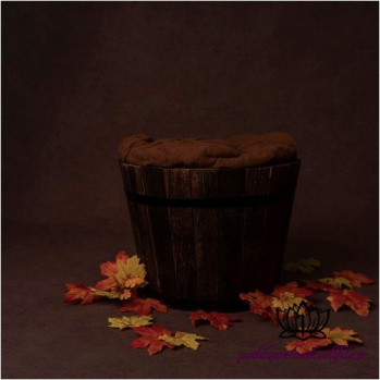 بک دراپ نوزاد سطل چوبی و برگ های افرا-کد 4626