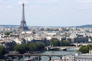 پاورپوینت کامل و جامع با عنوان بررسی شهر پاریس در 76 اسلاید