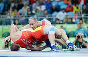 پاورپوینت کامل و جامع با عنوان بررسی ورزش کشتی (Wrestling) در 24 اسلاید