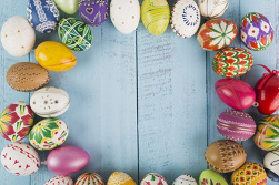 عکس استوک از تخم مرغ های رنگارنگ تعطیلات