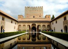 پاورپوینت «قصر الحمرا»، یکی از مقاصد برتر گردشگری اسپانیا