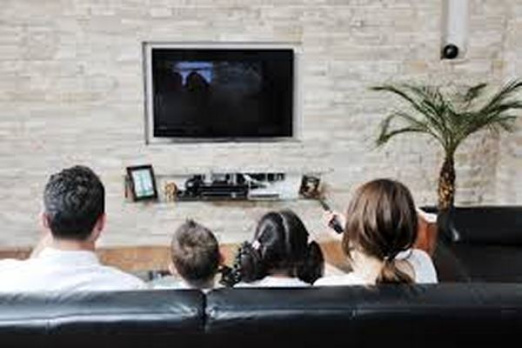 تحلیل مردم شناختی تلویزیون و فرهنگ پذیری در خانواده
